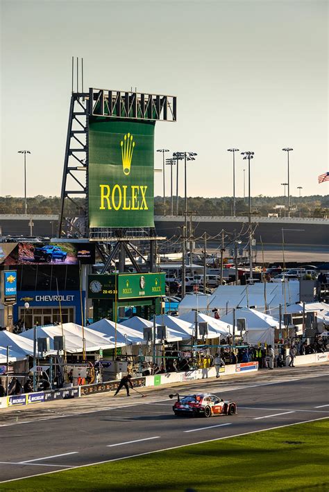 THRILLING 60TH ANNIVERSARY ROLEX 24 AT DAYTONA